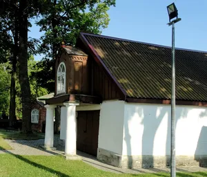 Žagarė churchyard chapel