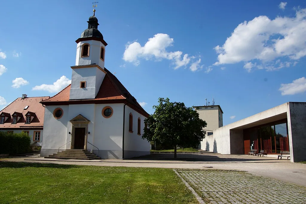 Die katholische Pfarrkirche St. Peter und Paul in Thalmässing