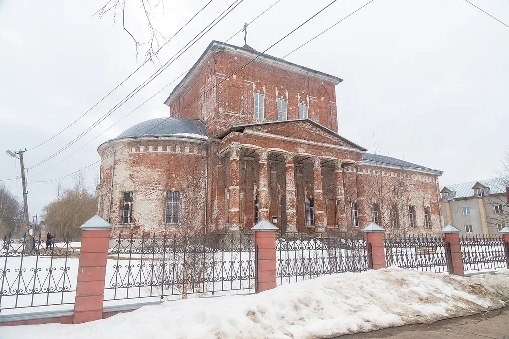 Церковь Святой Троицы: Новощапово, Клинский район, Московская область