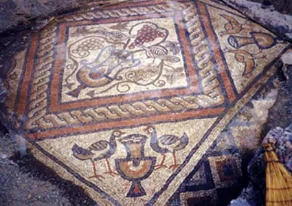 frühchristliches Mosaik, Kirchenfußboden aus dem 6. Jahrhundert, Lin am Ohridsee (Albanien) - selbst fotografiert