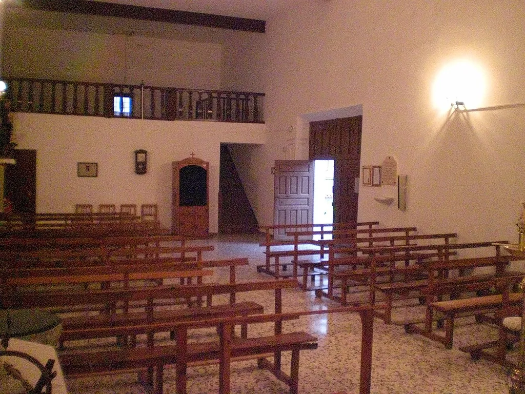 Interior de la Iglesia de San Vicente Mártir de La Vegallera (Molinicos, Albacete, España)