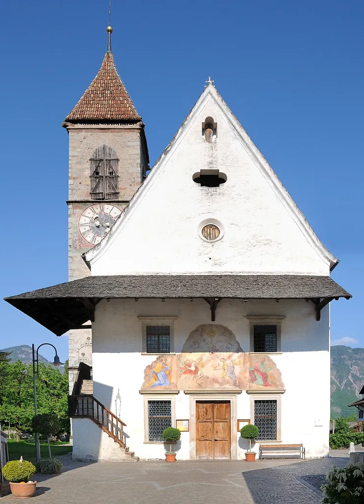 Sankt Peter Kirche in Lana.