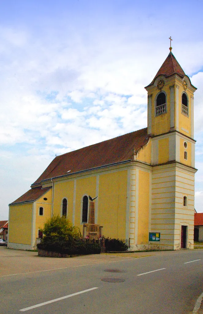 Pfarrkirche zum hl. Kreuz in Grafenberg Bez. Horn