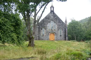 Fasnakyle, Church