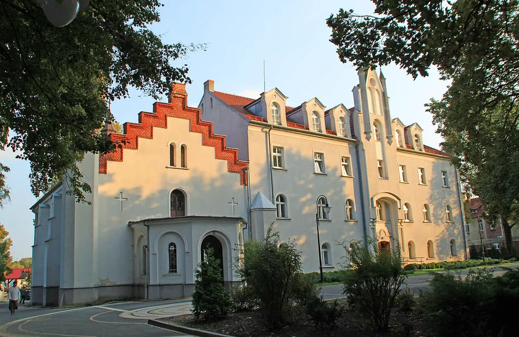 Kościół, ob. kaplica szpitalna p.w. św. Ignacego Loyoli w zespole klasztornym klarysek