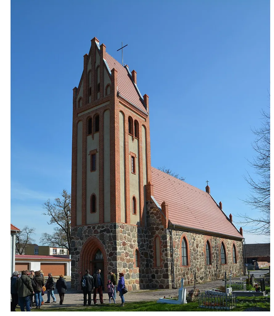 Kościół we wsi Żabów