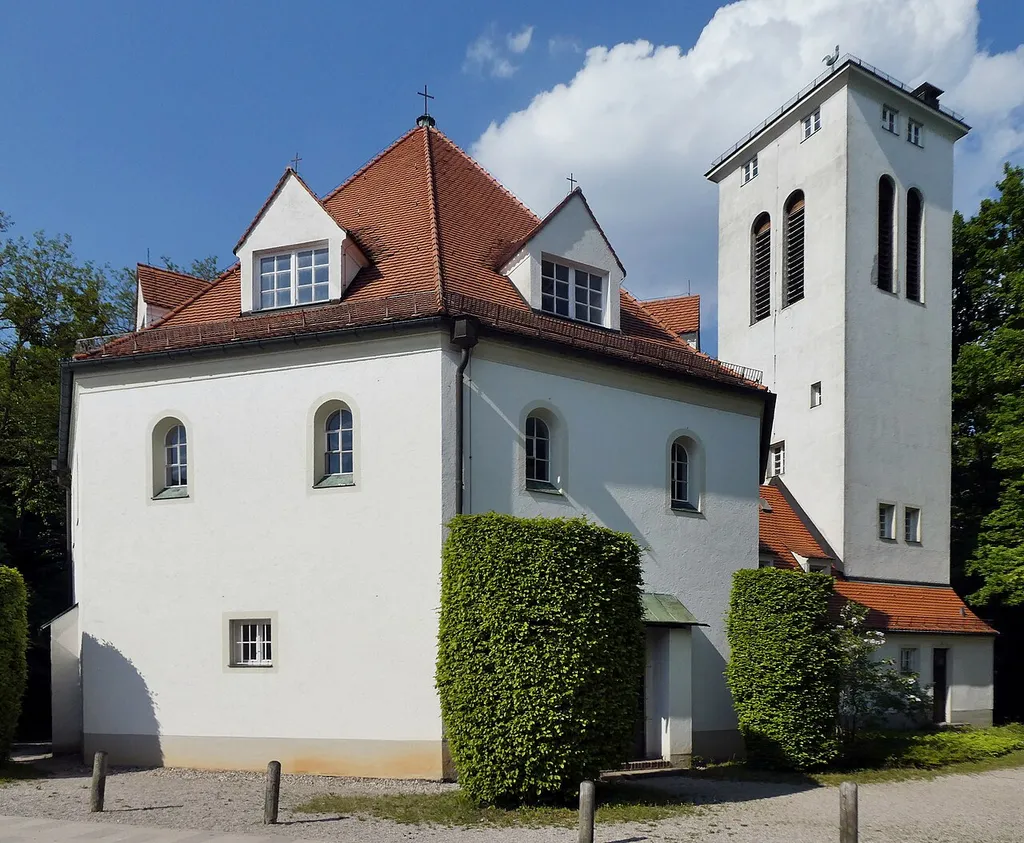 Planegg, Waldkirche von Theodor Fischer, von Süden gesehen.