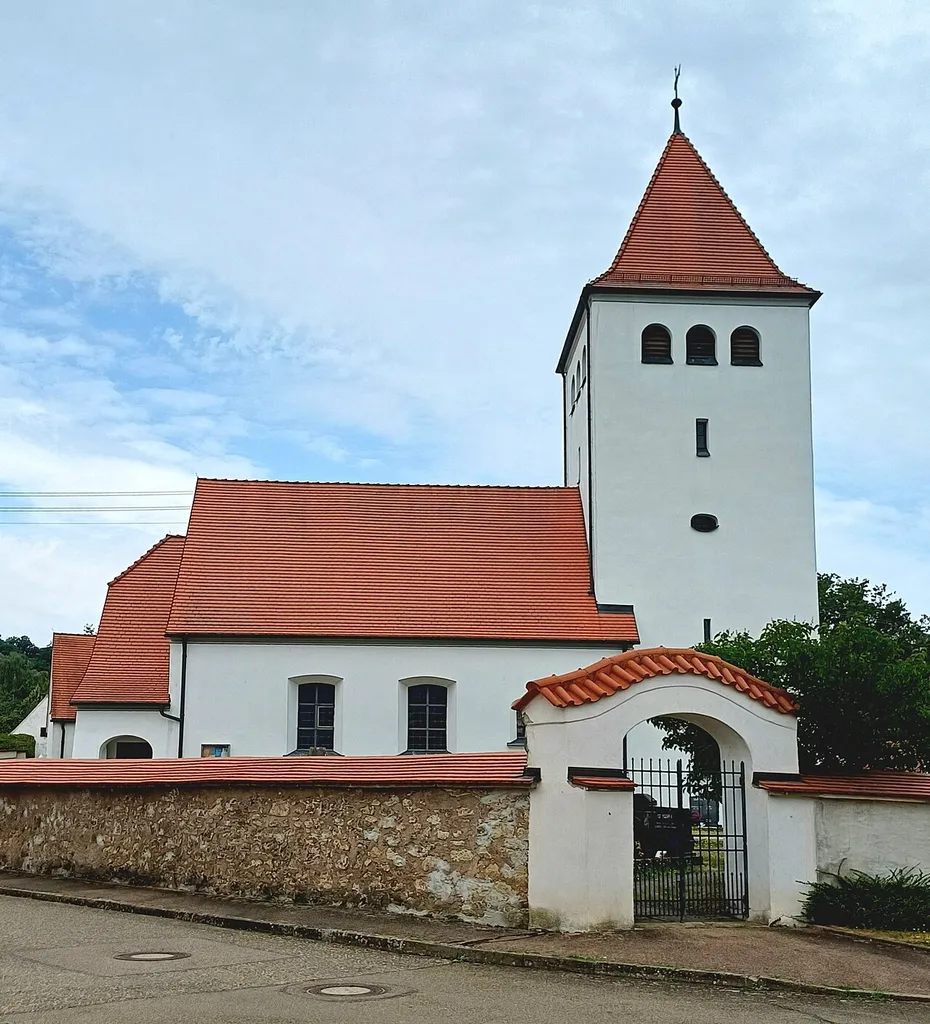Evangelisch-lutherische Pfarrkirche St. Sixtus und Benedikt in Fremdingen-Schopflohe