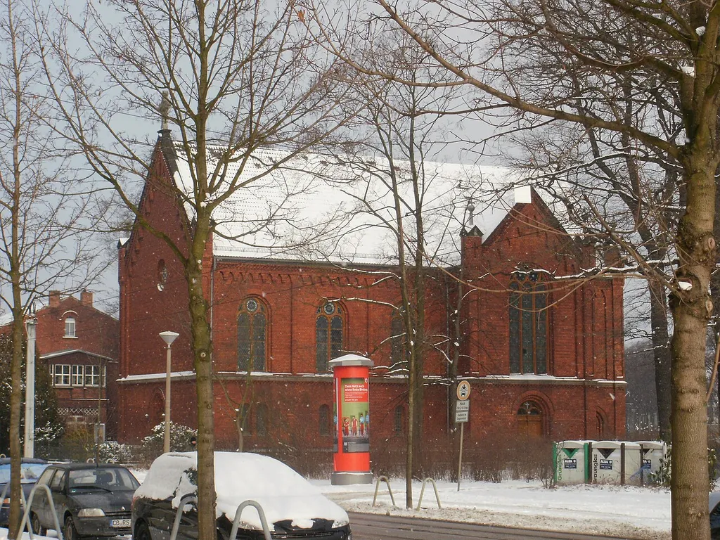Kreuzkirche der Selbstständigen Evangelisch-Lutherischen Kirche, Karlstraße 82, Cottbus