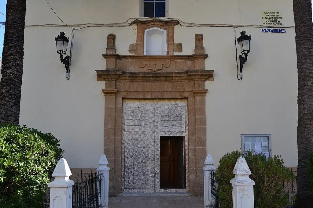 Portalada de l'església de la Puríssima Concepció, la Llosa de Camatxo.