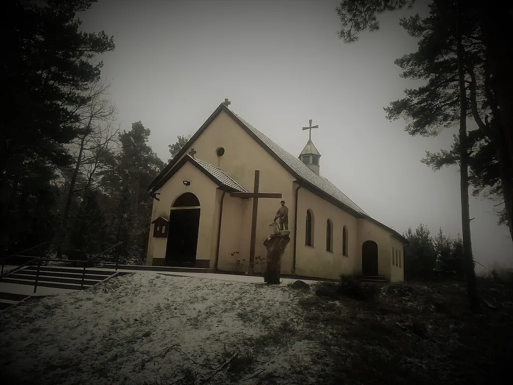 Kościół św. Brata Alberta w Żarnowskiej koło Łeby.
