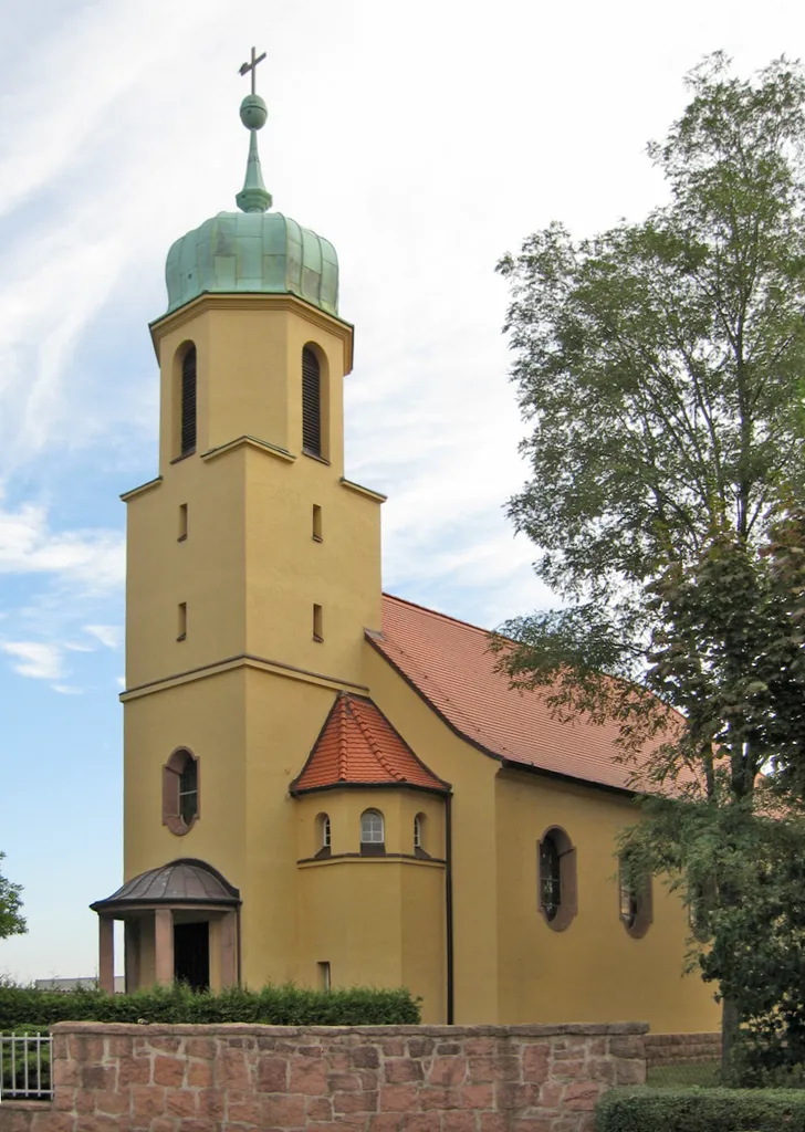 Die Heilig-Geist-Kirche der katholischen Gemeinde in Görzig (Deutschland, Sachsen-Anhalt).
