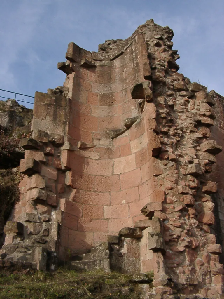Burg Neidenfels, Reste eines Treppenturms