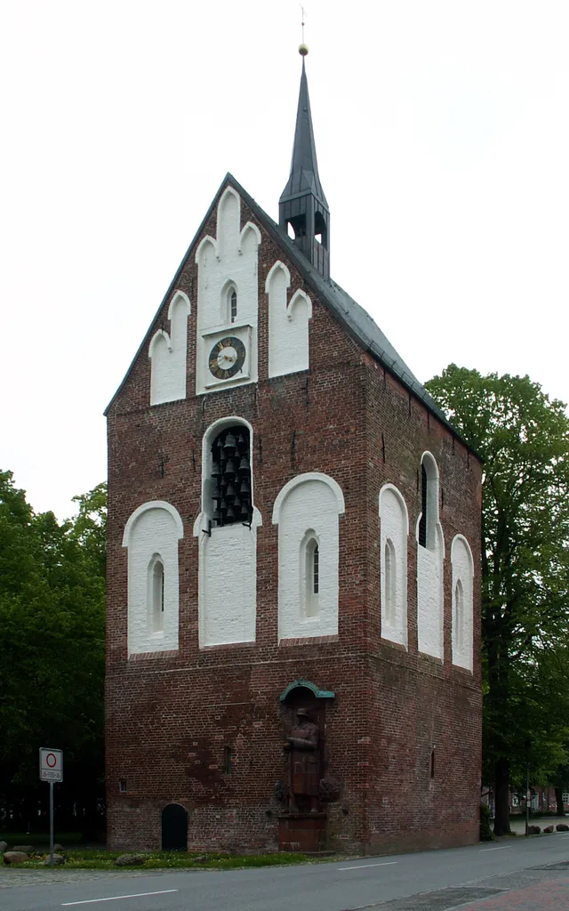 Glockenturm der Ludgeri-Kirche, Stadt Norden, Ansicht von Nordosten