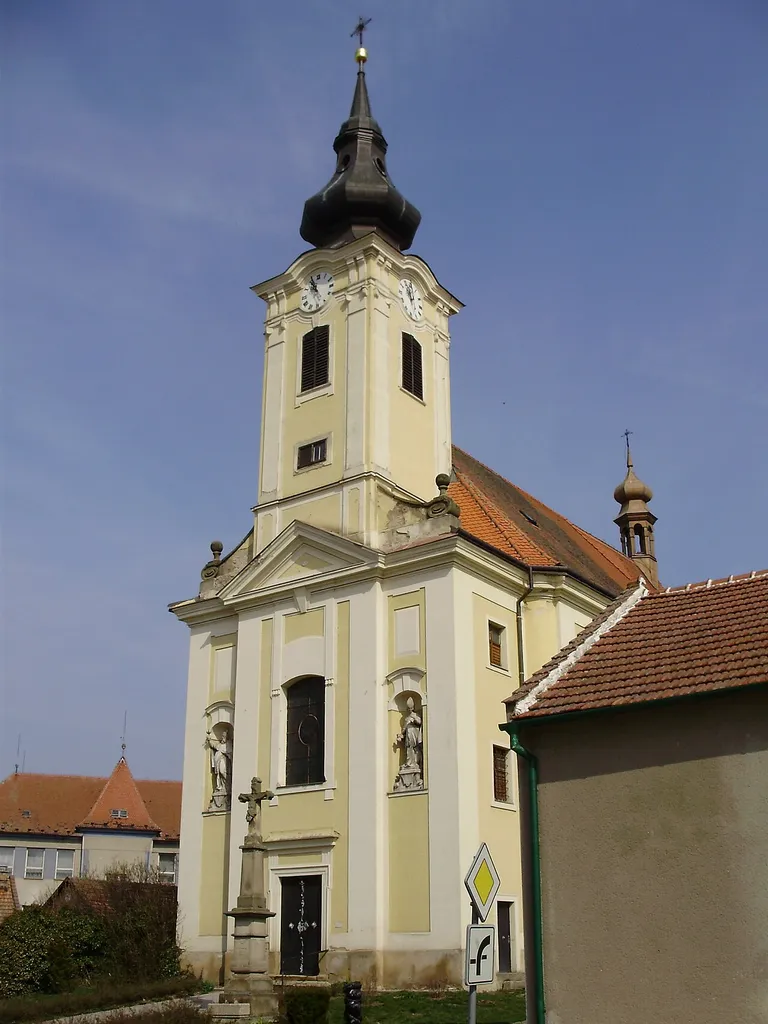 Farní kostel „Sv. Jakuba Většího a Matouše“