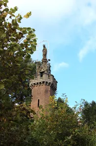 Mariensäule und Kreuzweg