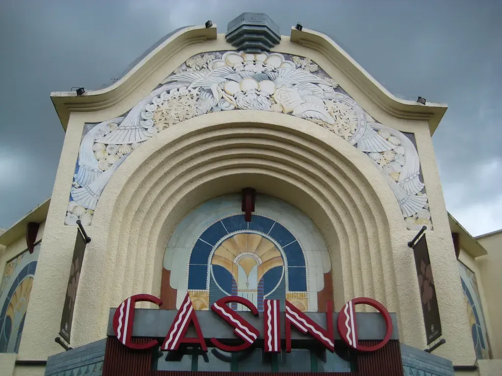 Casino de Saint-Aubin-sur-Mer