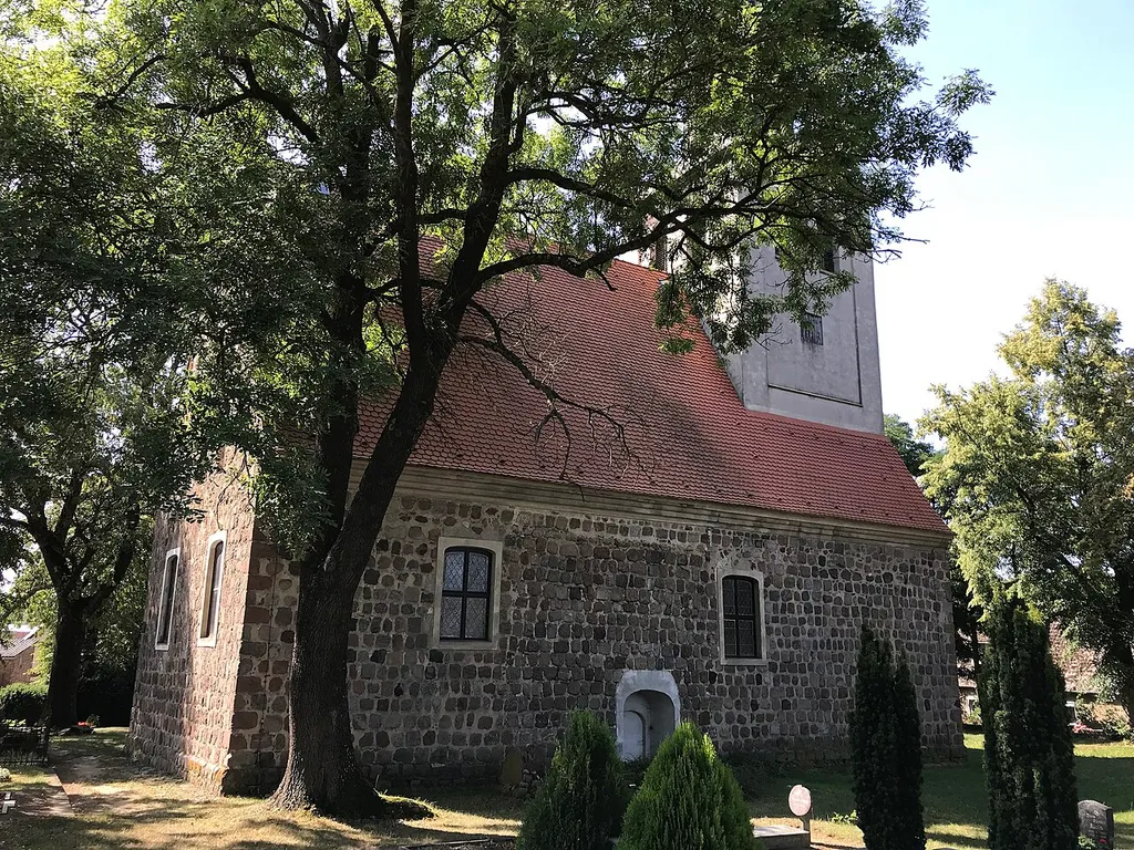 Die Kirche Groß Luckow ist eine Feldsteinkirche aus dem 13. Jahrhundert in Groß Luckow, Landkreis Vorpommern-Greifswald in Mecklenburg-Vorpommern. Im Innern steht unter anderem ein Altarretabel aus dem Jahr 1623.
