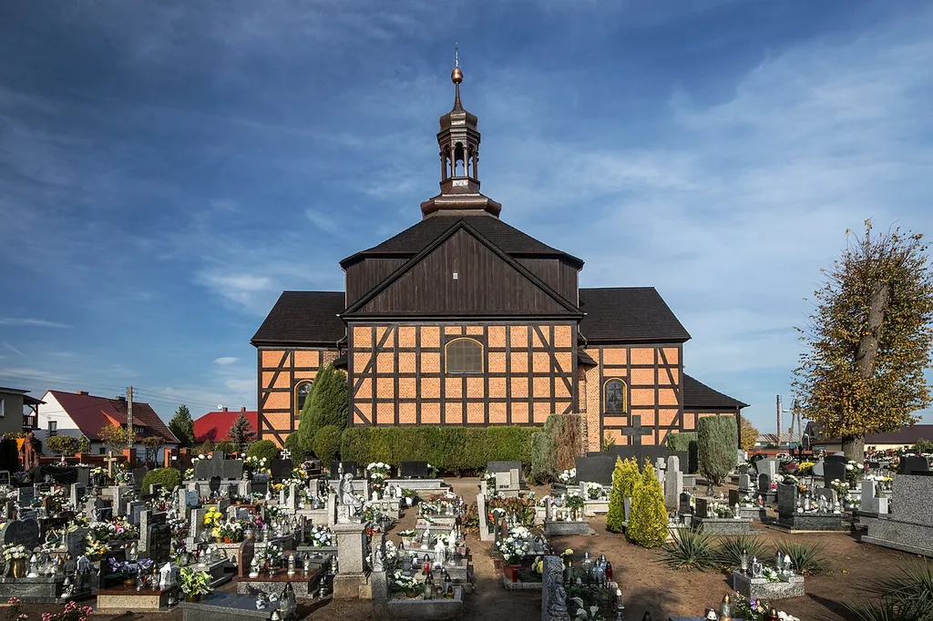 Jutrosin, kościół cmentarny p.w. Św. Krzyża, 1777, 1991-1992