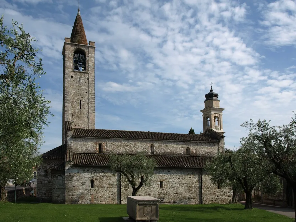 Church of San Severo in Bardolino (Italy), photo 2011
