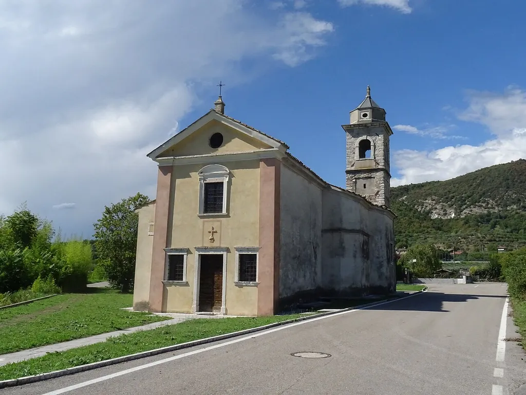 Pesina (Caprino Veronese, Veneto, Italy), Saint Roch church