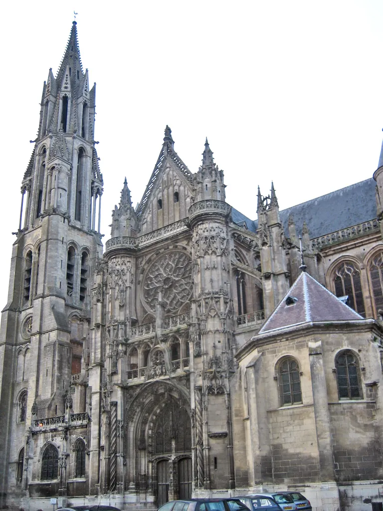 Notre-Dame Cathedral, Senlis (Oise).