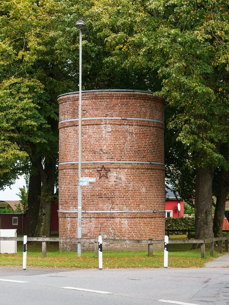 Wasserturm, gegenüber Prickelend 34 im Park von Osterstedt
