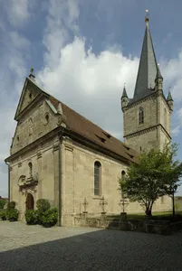 Katholische Pfarrkirche Mariä Geburt und St. Katharina