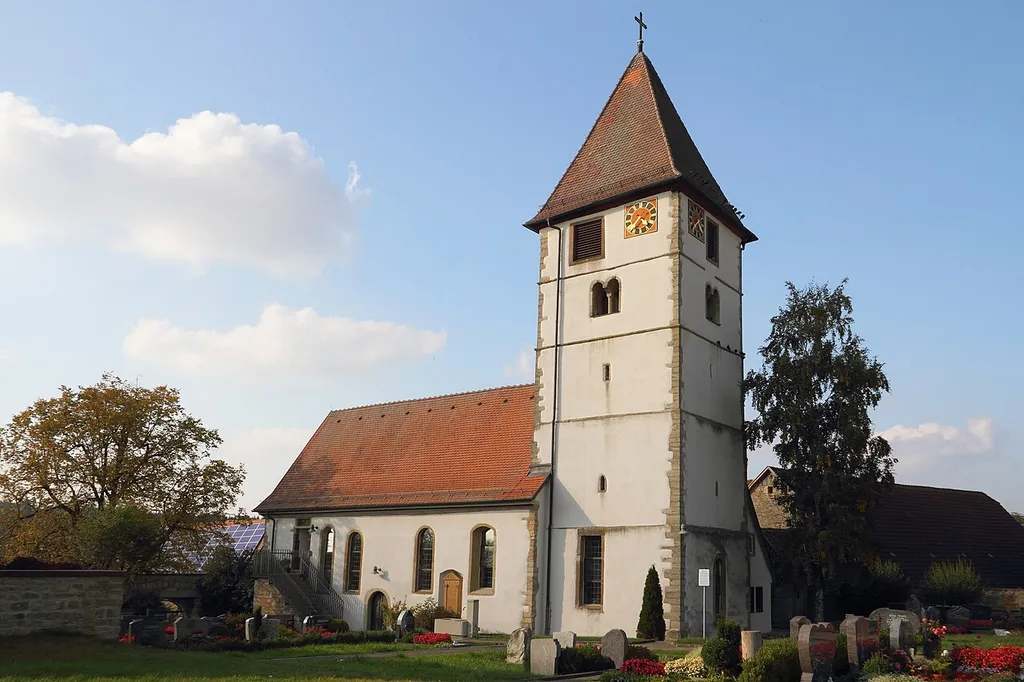 Die evang. Pfarrkirche im Niederstettener Ortsteil Rinderfeld.