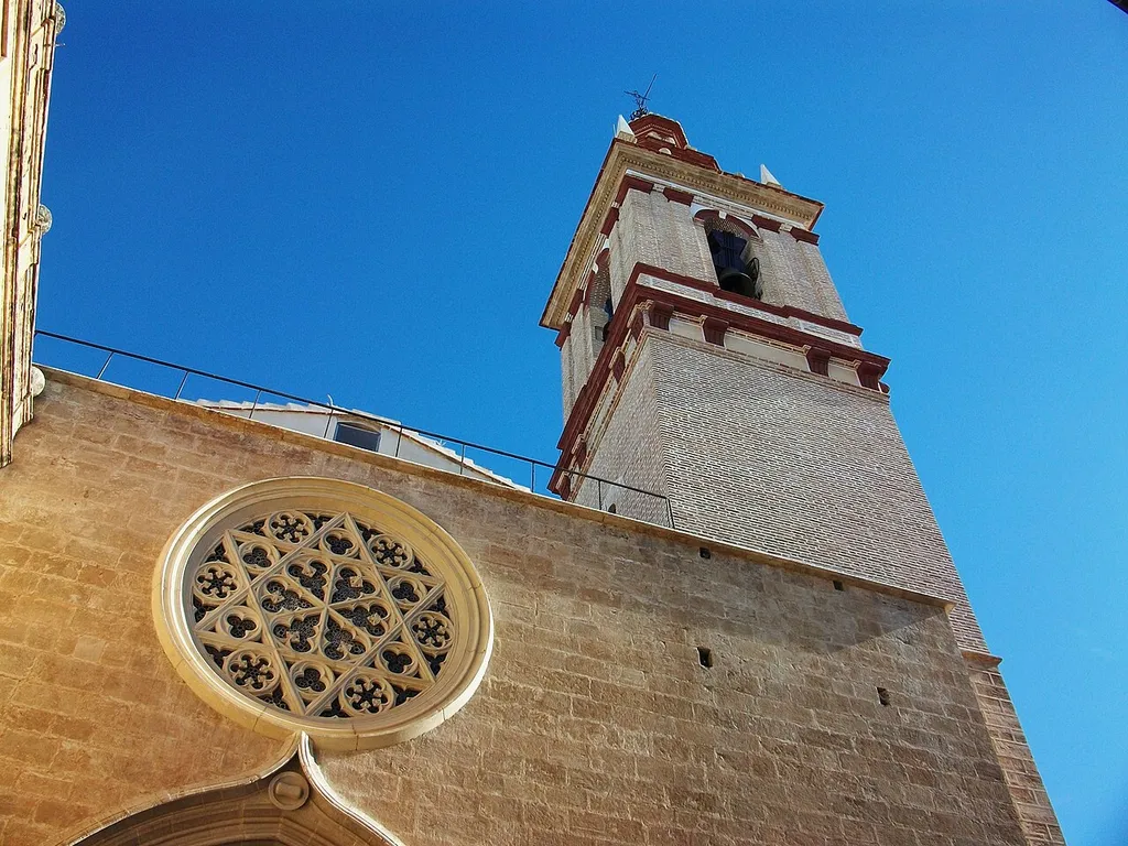 Església de sant Nicolau de València, rosassa i campanar.