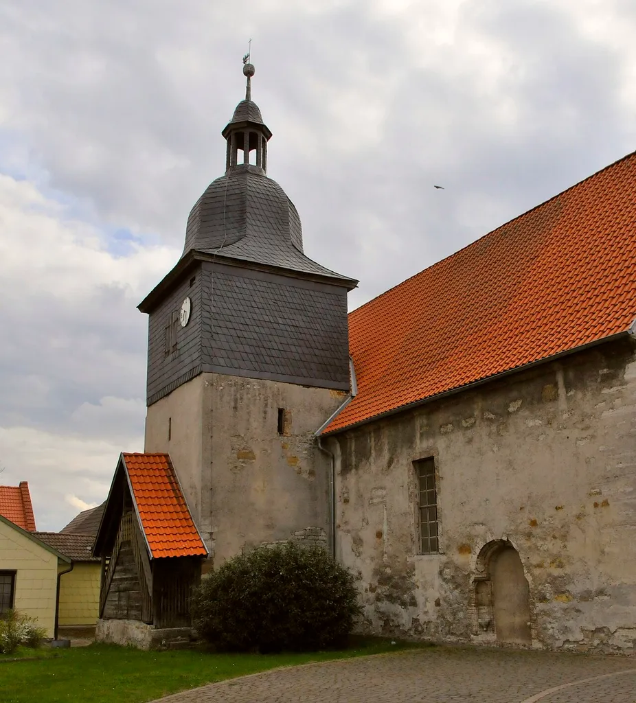Henningsleben, Kirche