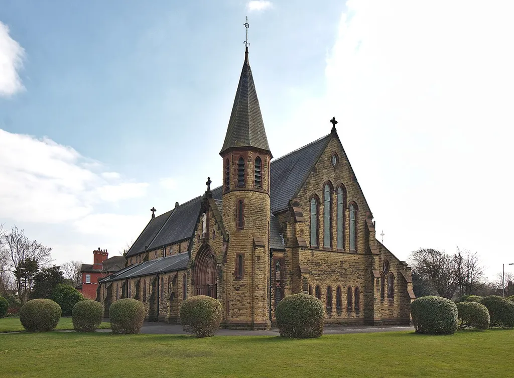 View from inside the churchyard near the corner of Warren Road and The Serpentine South.