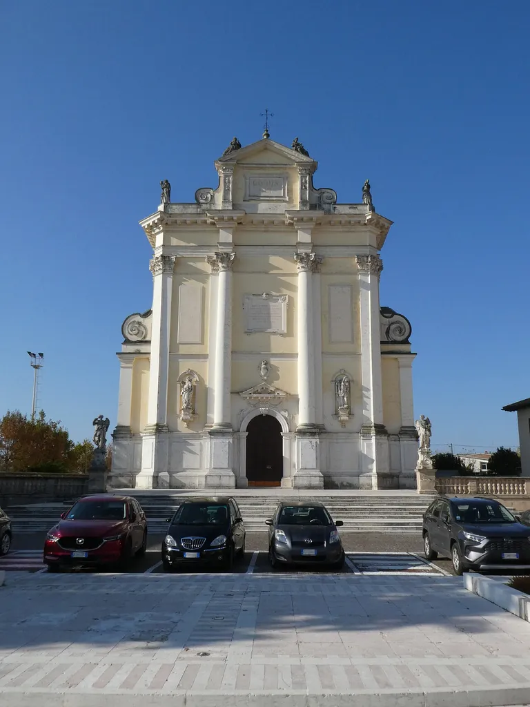 Sandrigo (Veneto, Italy), Saints Mary, Philip and James church