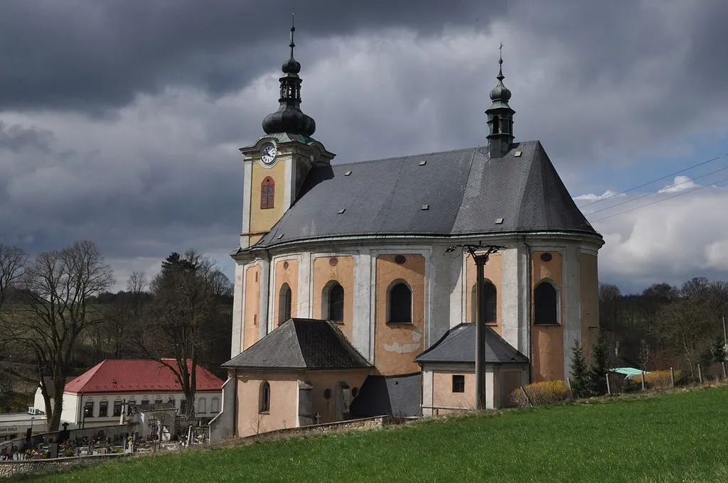 Pohled na kostel sv. Anny v Radiměři