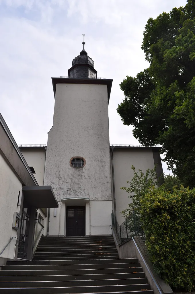 Turm der Christkönig-Kirche in Falkenstein