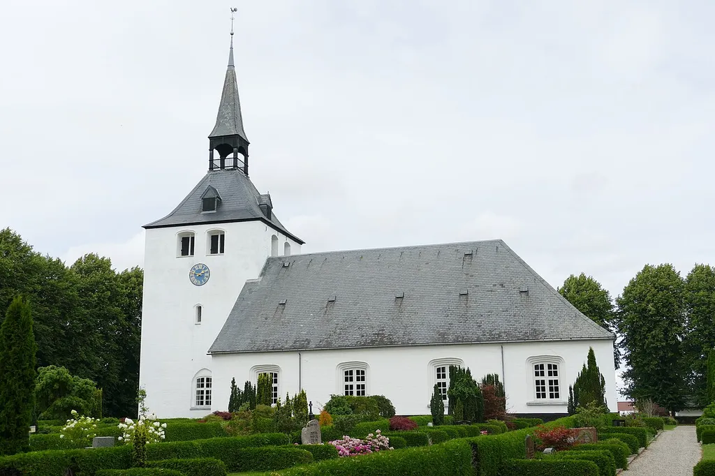 Die Kirche von Lysabild auf Alsen, im Kern aus dem 12. Jahrhundert