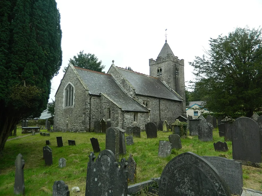 Church of St Lucia &amp; St Gwynin, Llanwnnen