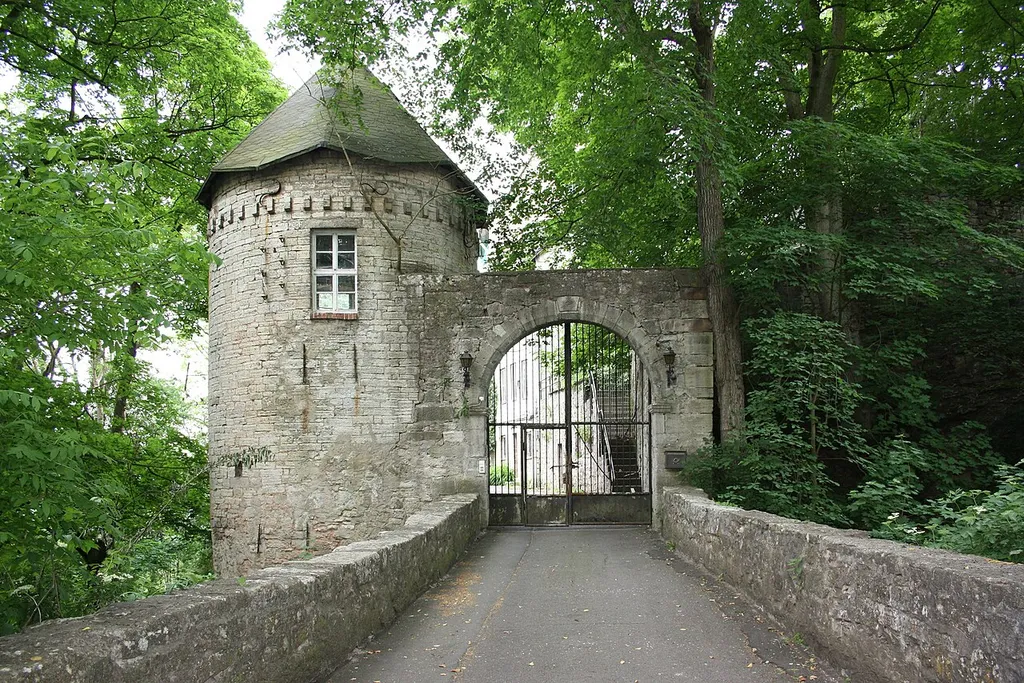 Burg Gleichenstein - Tor zur Kernburg