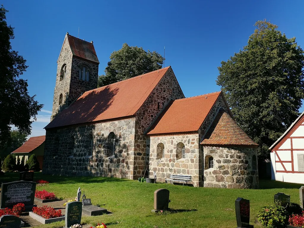 Denkmalgeschützte Kirche in Boecke