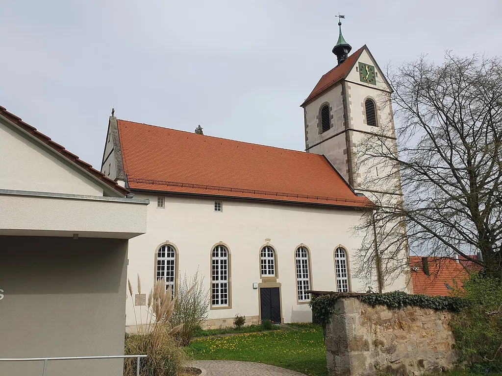 Stephanskirche in Mähringen von hinten