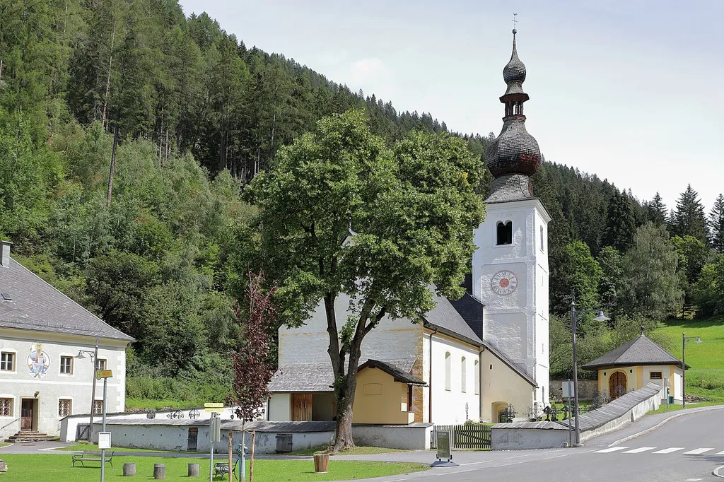 Die Pfarrkirche in Thomatal.