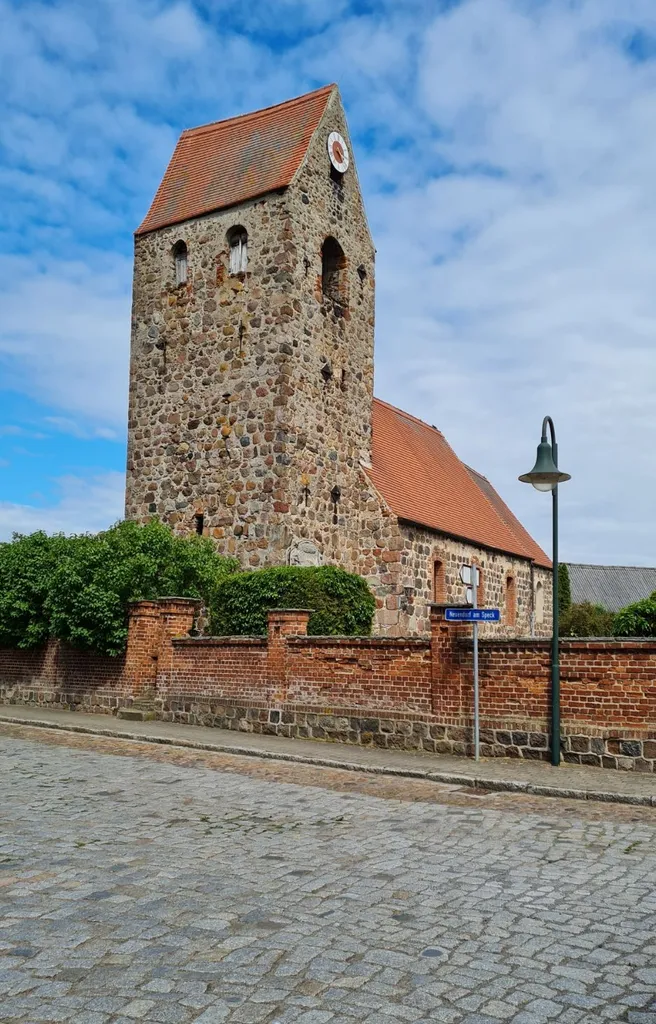 Dorfkirche Neuendorf am Speck
