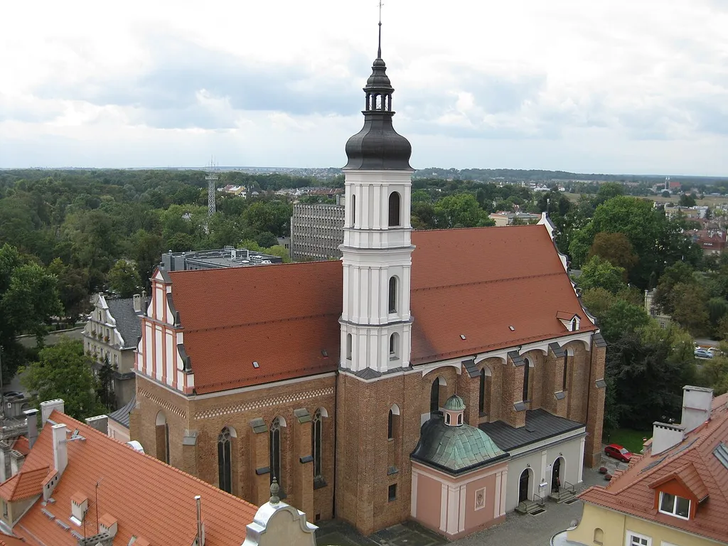 Opole, ul. Zamkowa - Kościół, obecnie parafialny p.w. Św. Trójcy, mur., 1287-1329, XV, XIX w. (zabytek nr 764/64 z 05.04.1964)