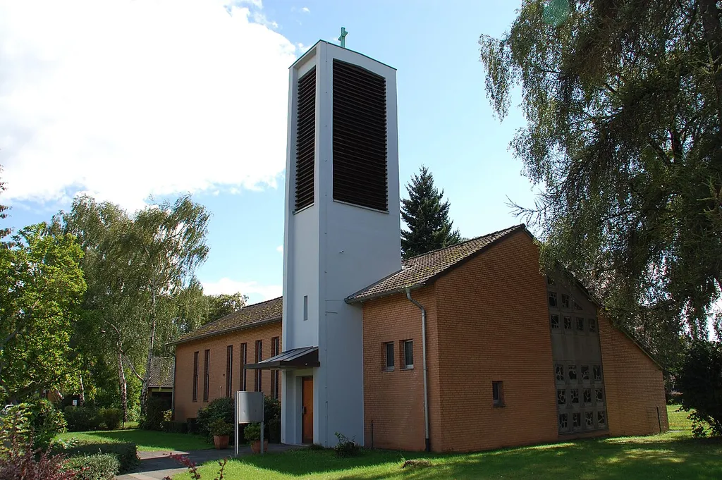 Evangelische Erlöserkirche in Niederaußem, Bergheim