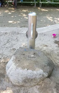 Spielplatzbrunnen