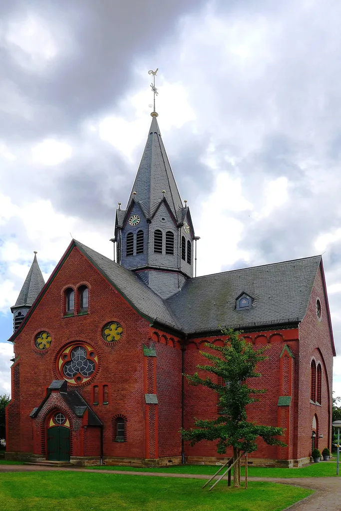 Neugotische St. Petri-Kirche, erbaut 1897-1898.