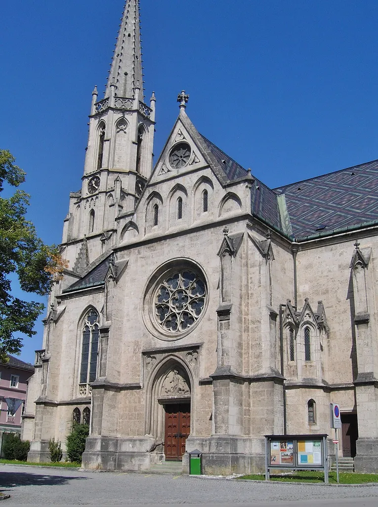 Bad Hall Kath.Pfarrkirche hl.Erlöser Kirchenplatz 5