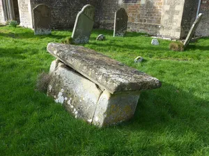 Unknown chest tomb in churchyard, 9 metres south of chancel, Church of St Andrew