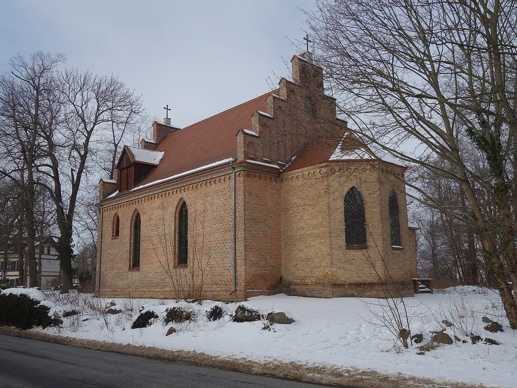 South-eastern view of the church "Patronatskirche" in Schulzendorf (Picture: 2021), Schulzendorf municipality, Dahme-Spreewald district, Brandenburg state, Germany.