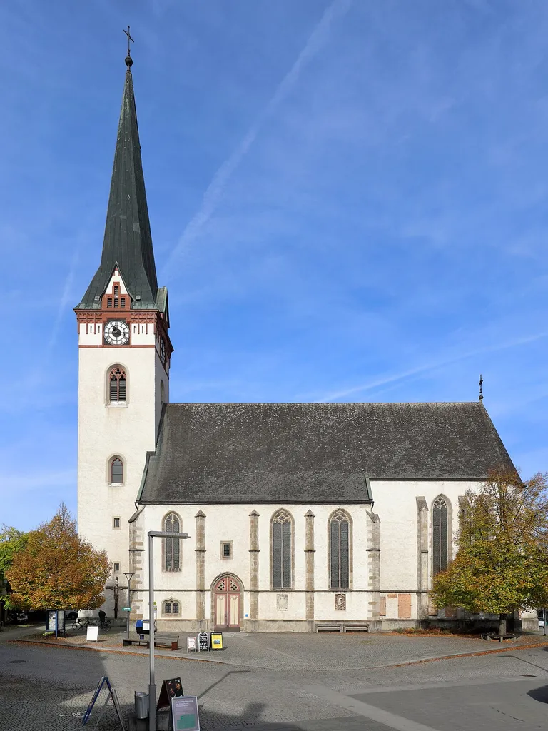 South view of the parish church of Ottensheim.